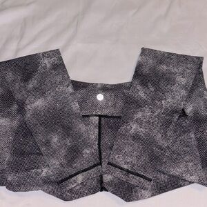 Lululemon Black and Gray Herringbone Leggings